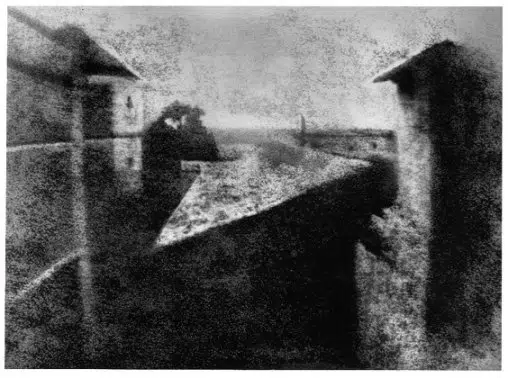 First photograph in 1826